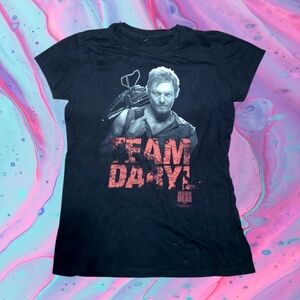 2013 The Walking Dead Team Daryl juniors size large (11-13) t-shirt